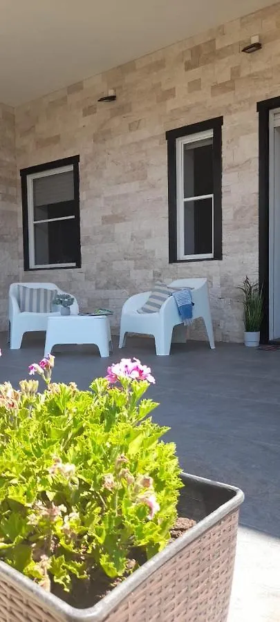 Domo Mea Apartment Oristano 0*,